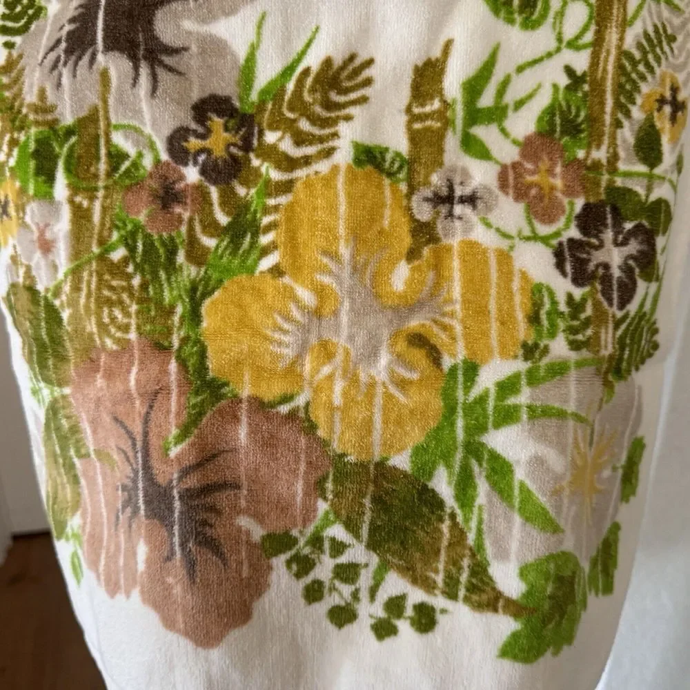 Vintage 70s MARTEX Retro Terrycloth Velour Hand Towel Green Gold Hibiscus Floral